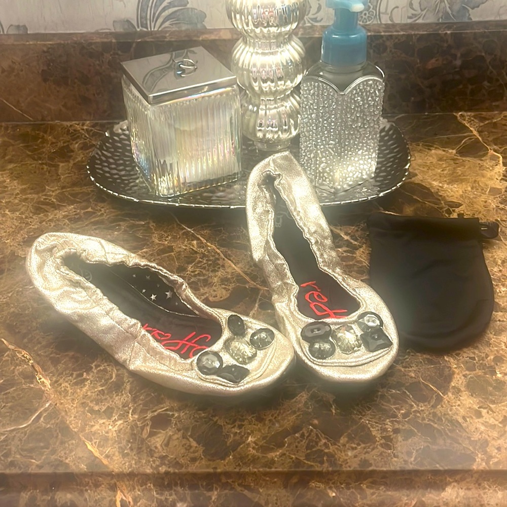 Redfoot Flat Foldable Ballet Shies Chery - Women |Color:Silver Size Medium (7.5)